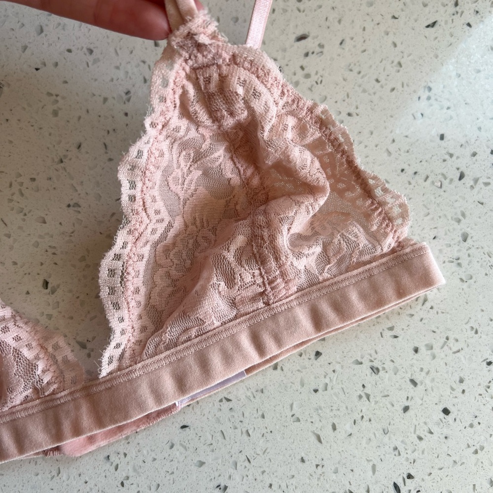 William B Light Pink Lace Wireless Bralette with Floral Detailing